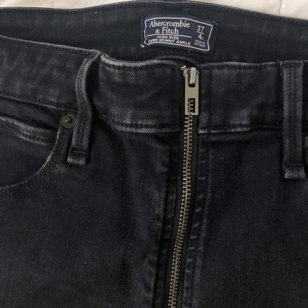 High Rise Ankle Jean